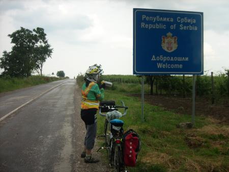 à la frontière Serbe...